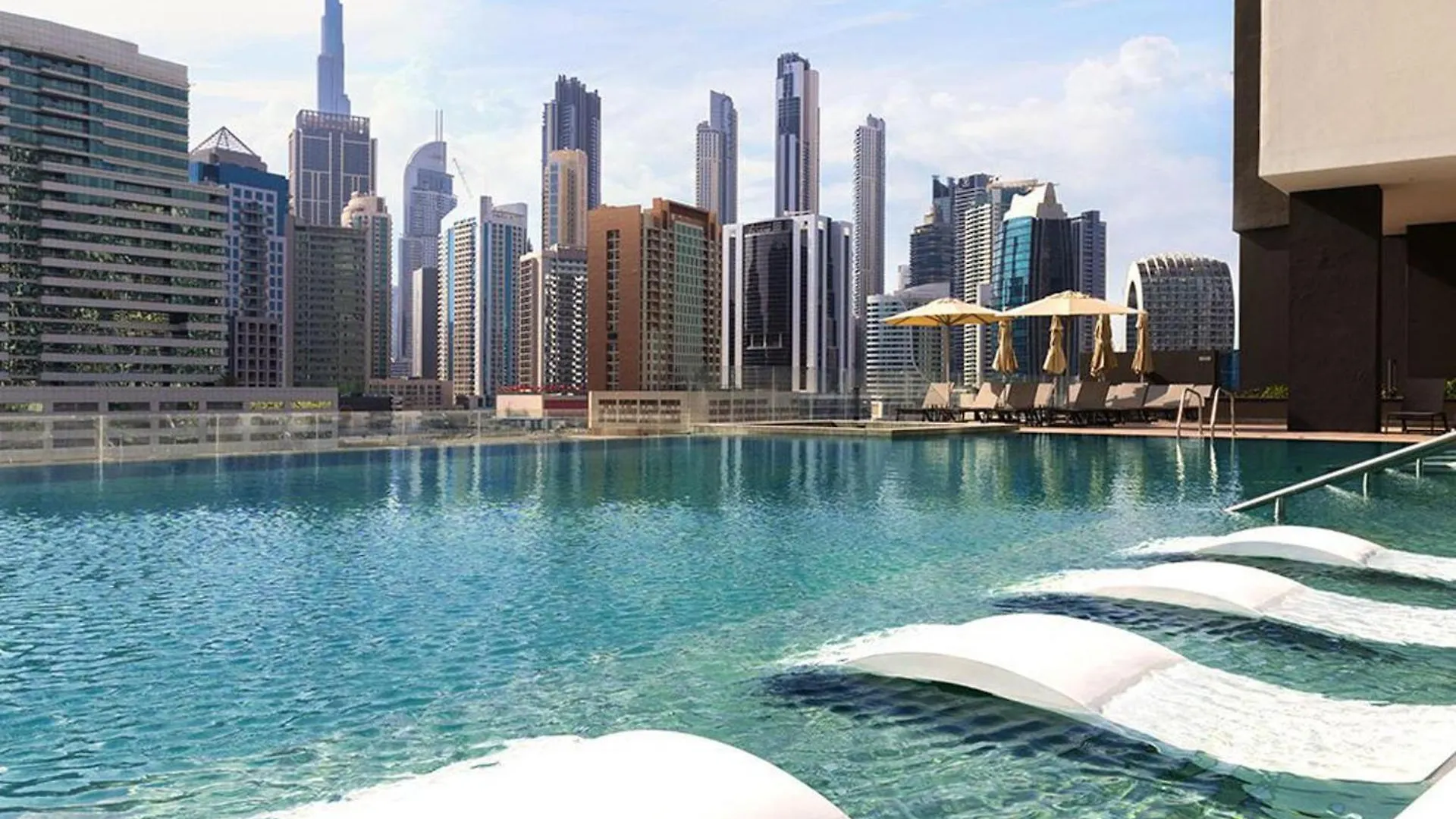 Luxurious 2Br W Waterfront And Burj Khalifa View Apartment Dubai